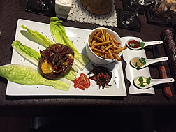 Argentinský hovězí burger, hranolky XL